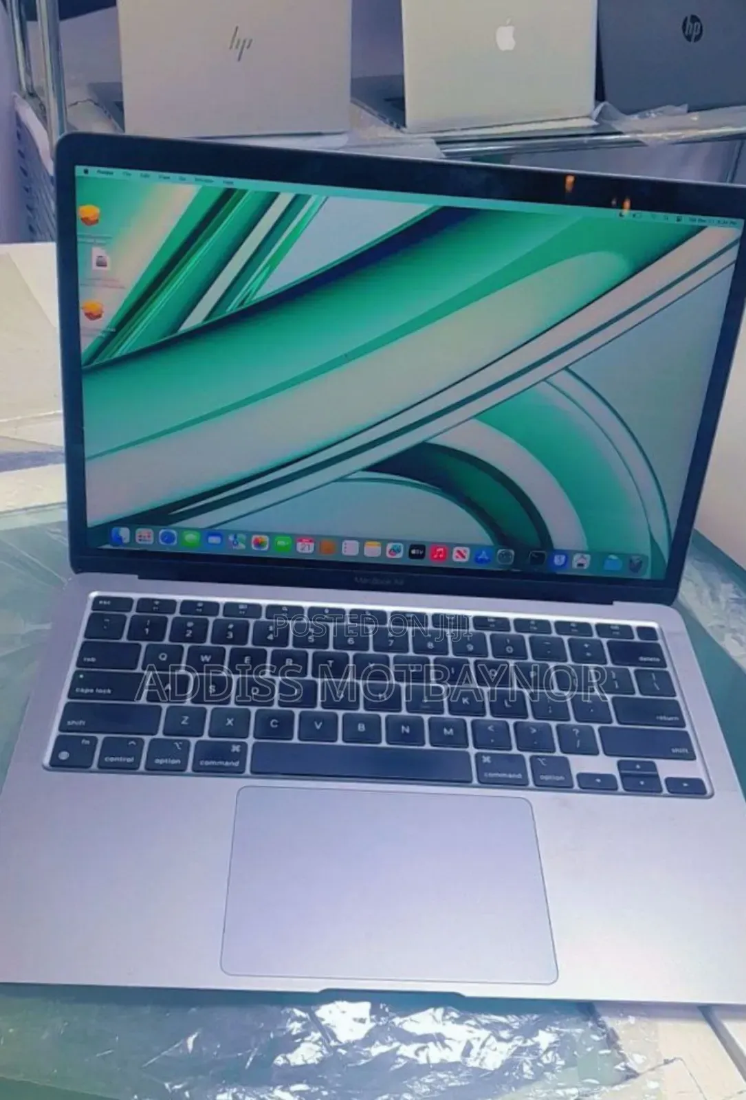 New Laptop Apple MacBook Air 2020 M1 8GB Intel Core I5 SSD 256GB
