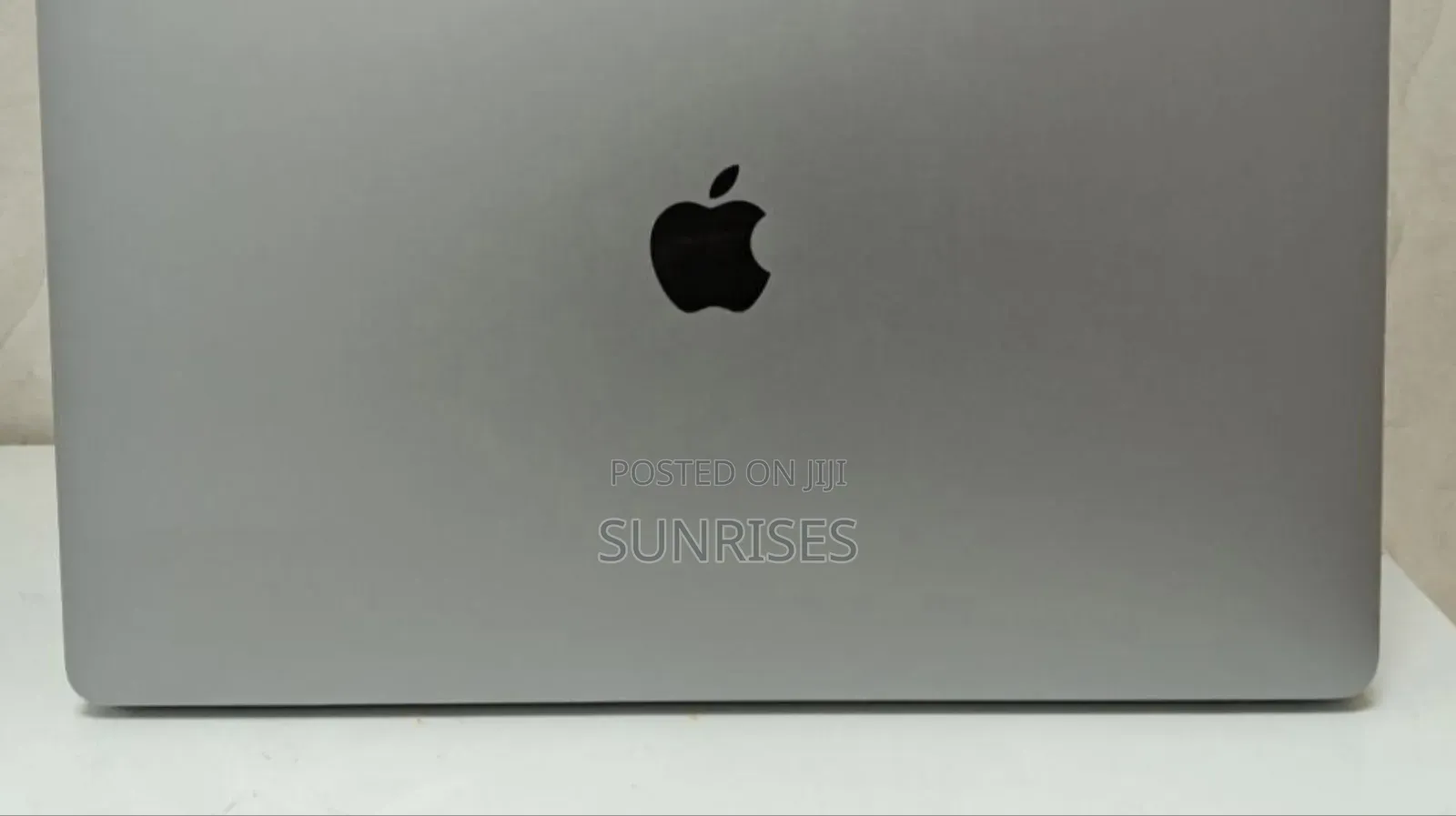 New Laptop Apple MacBook Pro 2017 16GB Intel Core I7 SSD 512GB