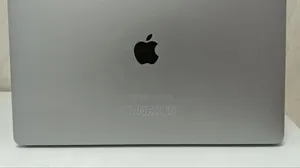 New Laptop Apple MacBook Pro 2017 16GB Intel Core I7 SSD 512GB