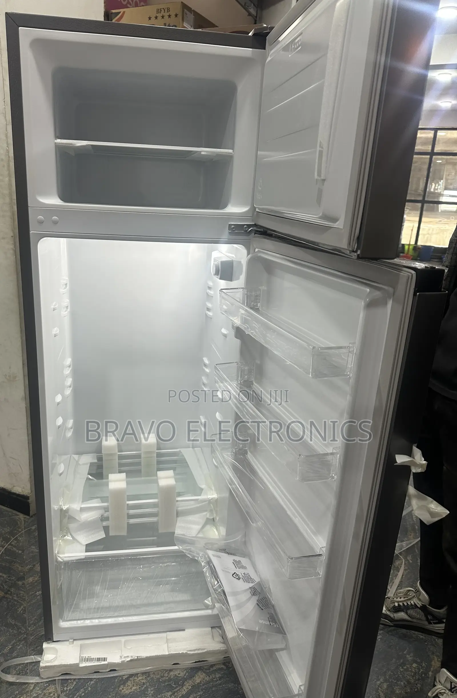 Hisense 310 Refrigerator