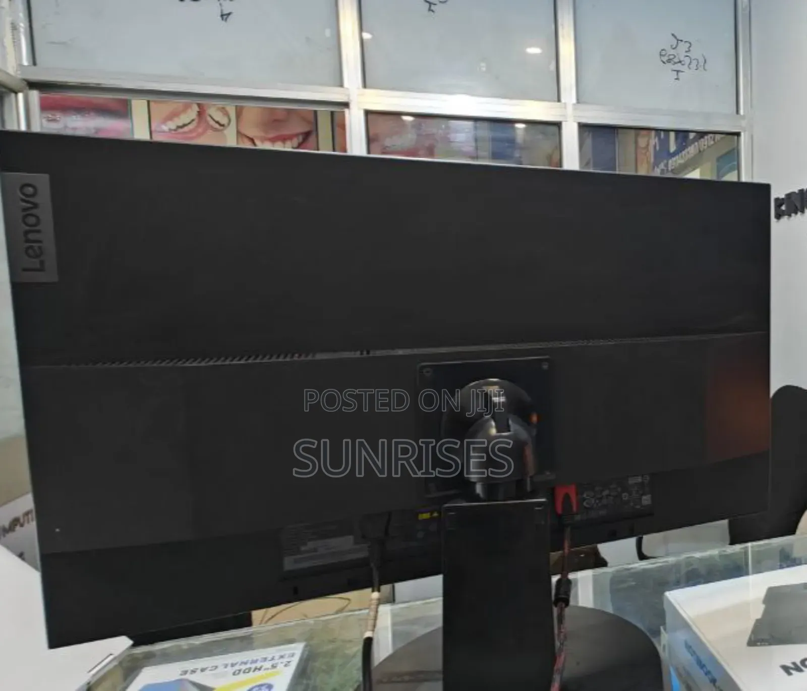 Lenovo Moniter