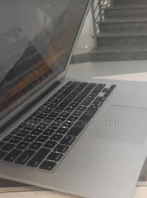 New Laptop Apple MacBook Air 2017 8GB Intel Core I5 SSD 128GB