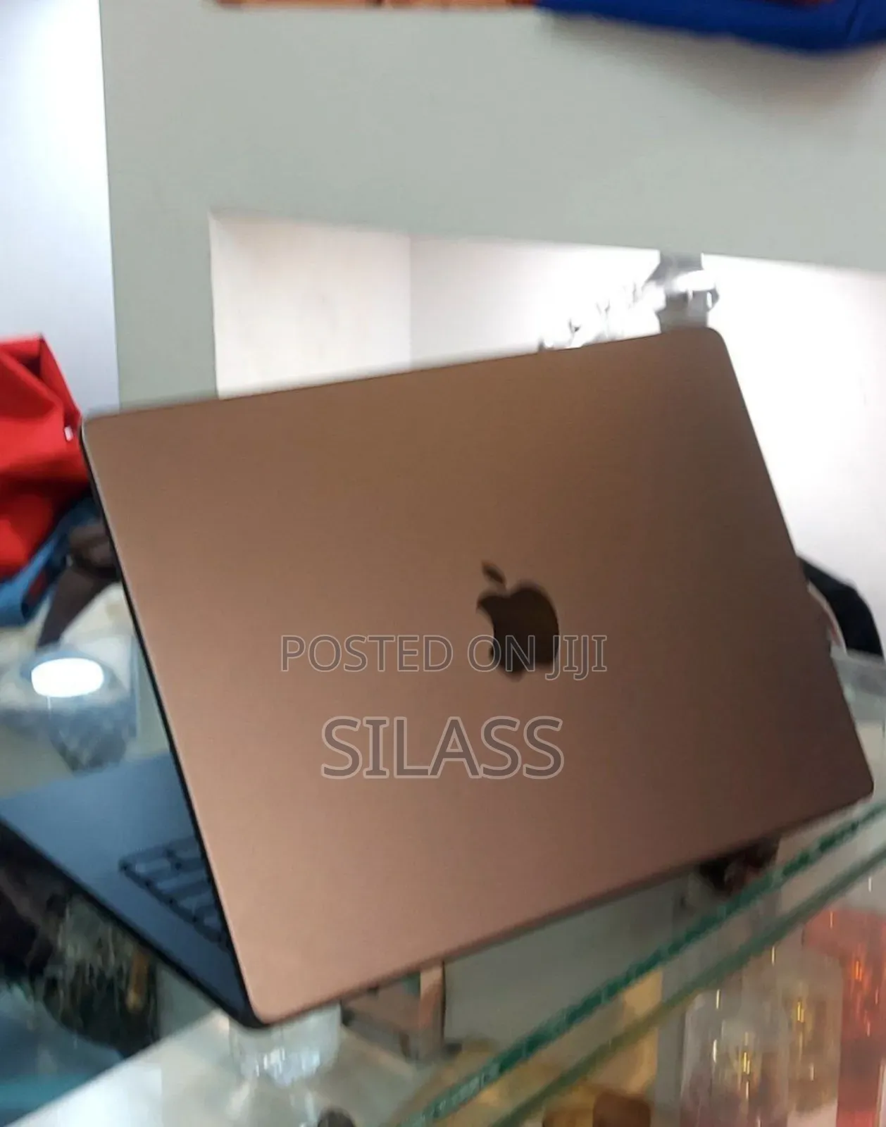 New Laptop Apple MacBook Pro 2019 16GB Intel Core I7 SSD 512GB