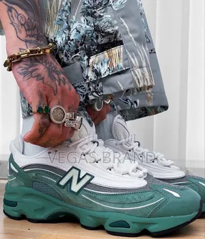 Photo - New Balance 1000 Sea Salt Mallard Green Master Quality Shoes