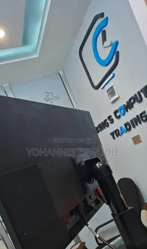 Lenovo Thinkvision 28" Inch Frameless Monitor