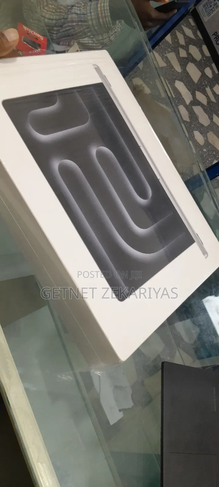 New Laptop Apple MacBook Pro 2023 M3 14-Inch 32GB Apple M3 SSD 512GB