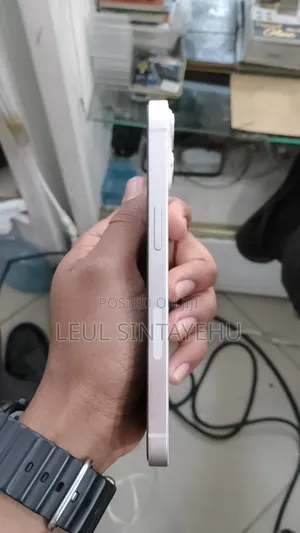 Apple iPhone 13 128 GB Pink