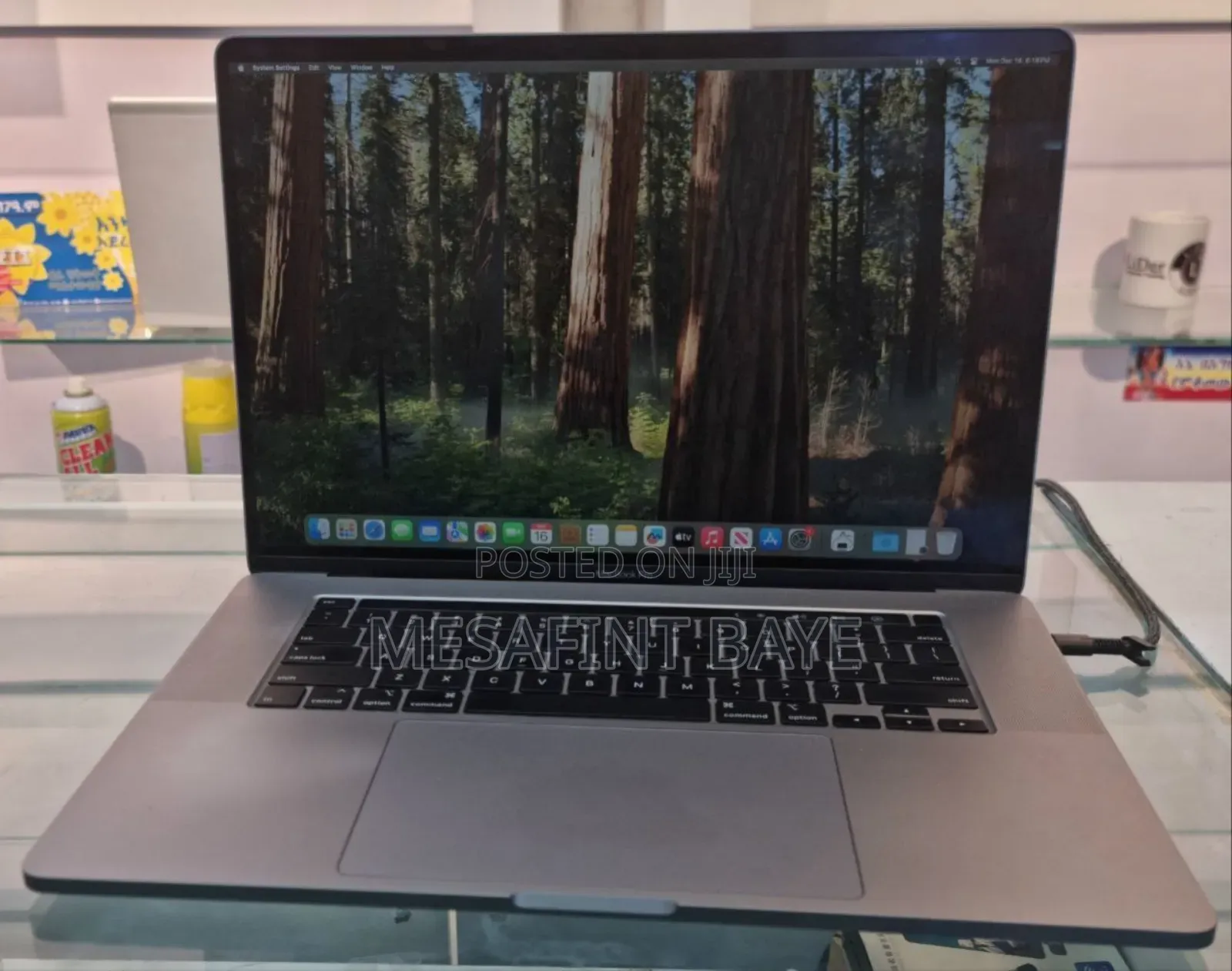 New Laptop Apple MacBook 2019 32GB Intel Core I7 SSD 1T