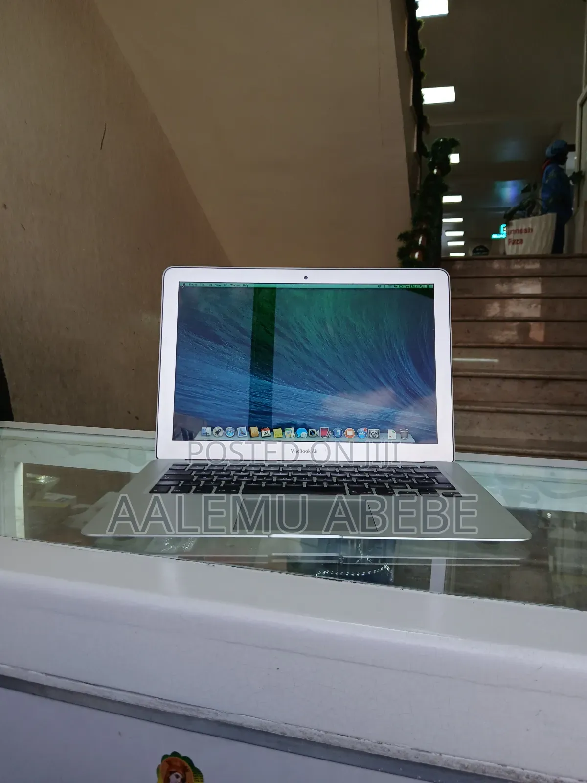 New Laptop Apple MacBook Air 2013 8GB Intel Core I7 SSD 512GB