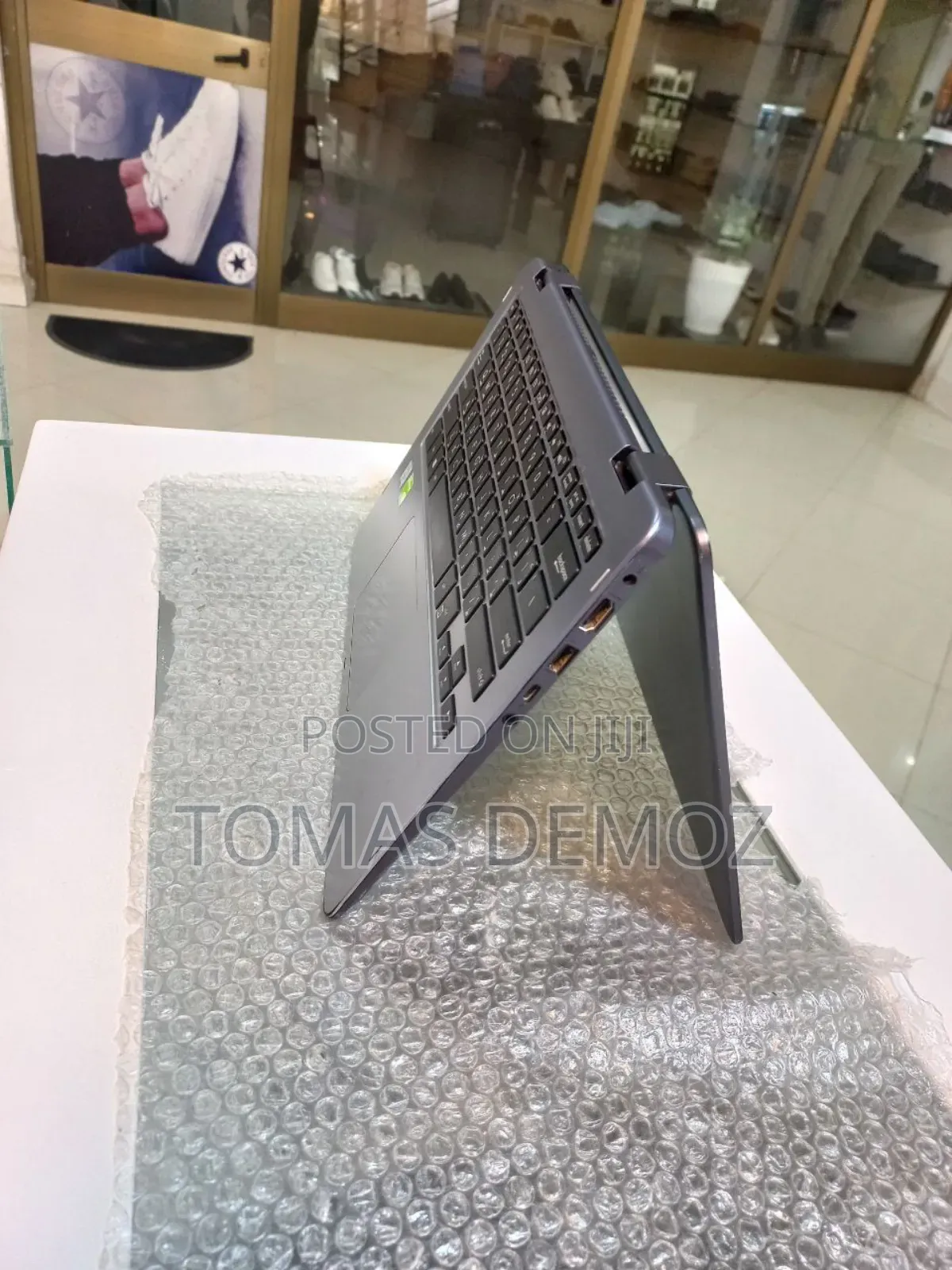 New Laptop Asus VivoBook Flip 14 TP412UA 8GB Intel Core I7 HDD 1T