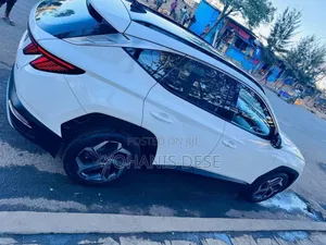 Hyundai Tucson 2022 White