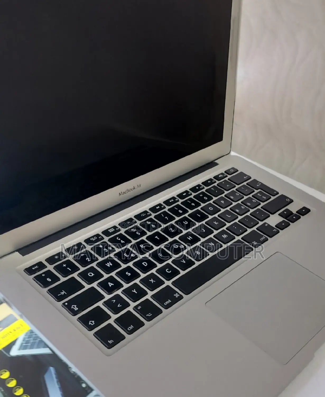 New Laptop Apple MacBook Air 2017 8GB Intel Core I7 SSD 500GB