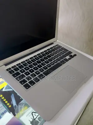 New Laptop Apple MacBook Air 2017 8GB Intel Core I7 SSD 500GB