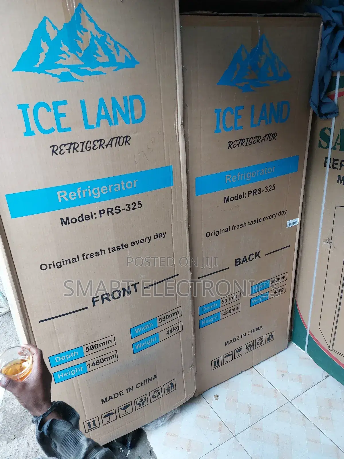 Ice Land Refrigerator 325l