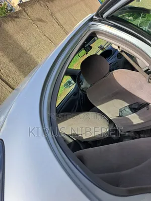 Toyota Platz 1.0 FWD 2002 Silver