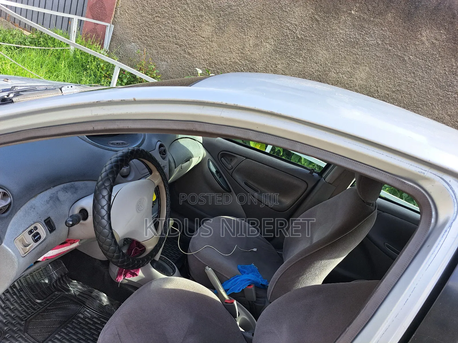 Toyota Platz 1.0 FWD 2002 Silver