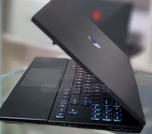 New Laptop HP Omen 15 16GB AMD Ryzen SSD 512GB