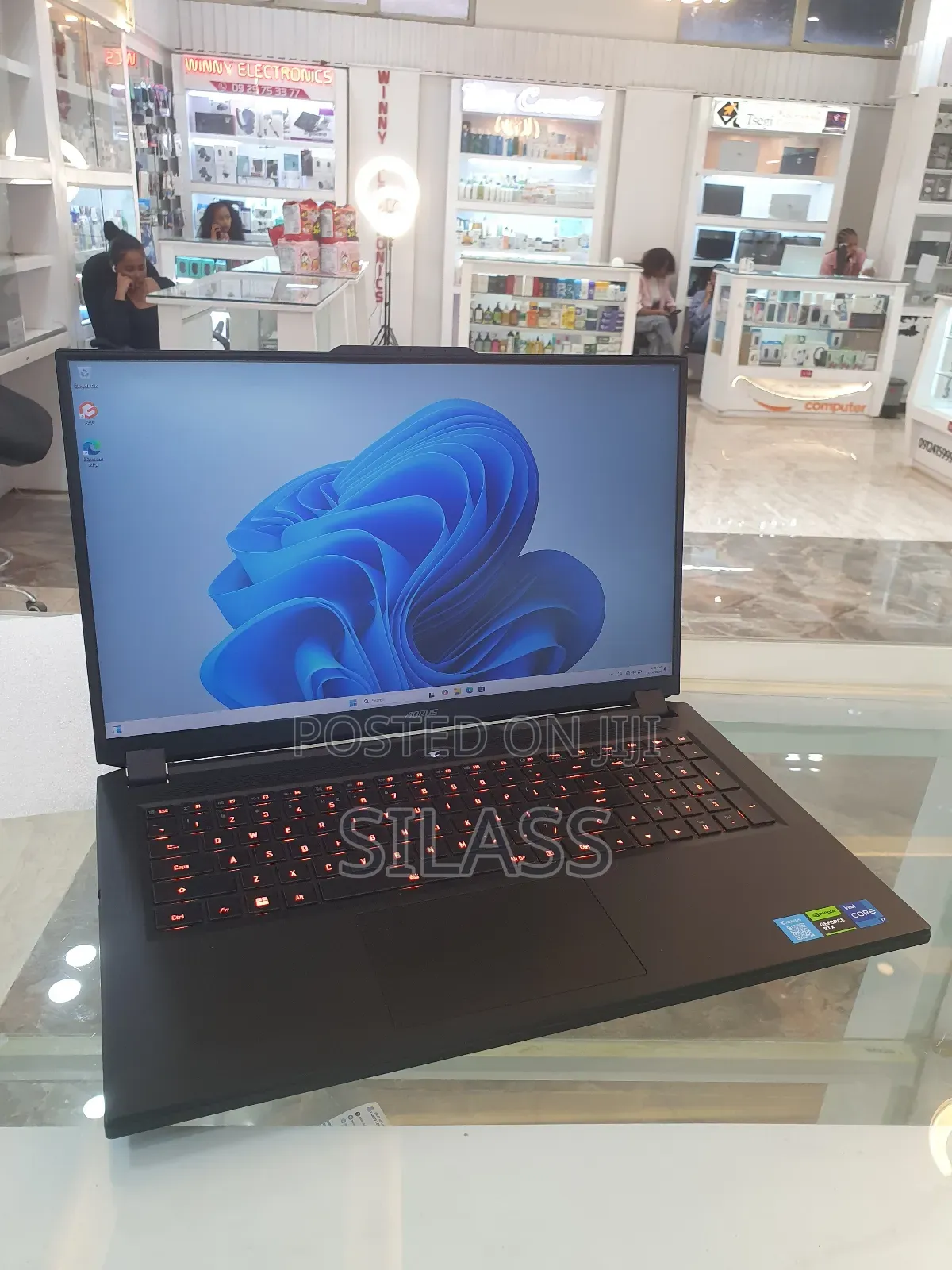 New Laptop Gigabyte AORUS 15G 32GB Intel Core I7 SSD 1T