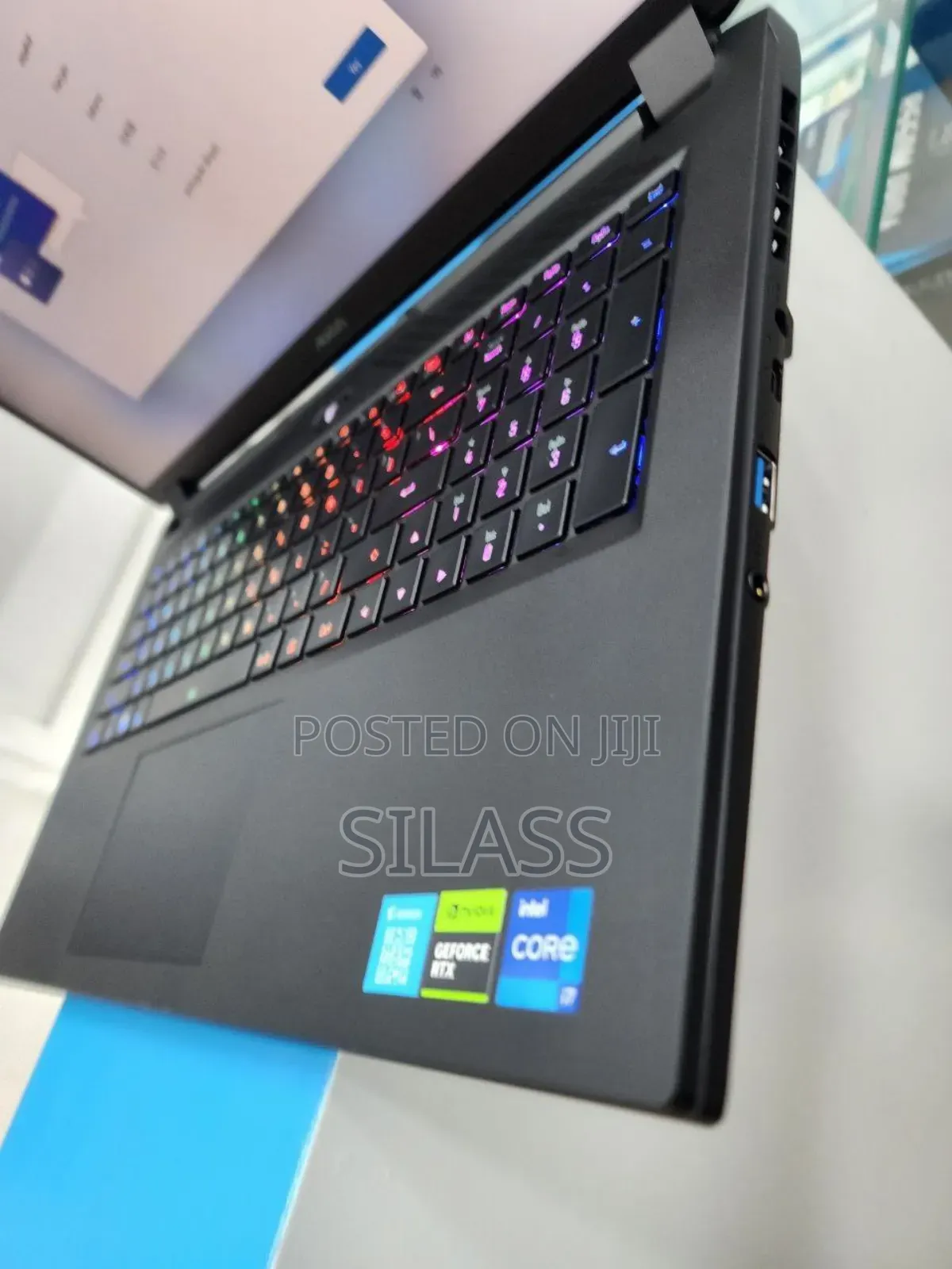 New Laptop Gigabyte AORUS 15G 32GB Intel Core I7 SSD 1T