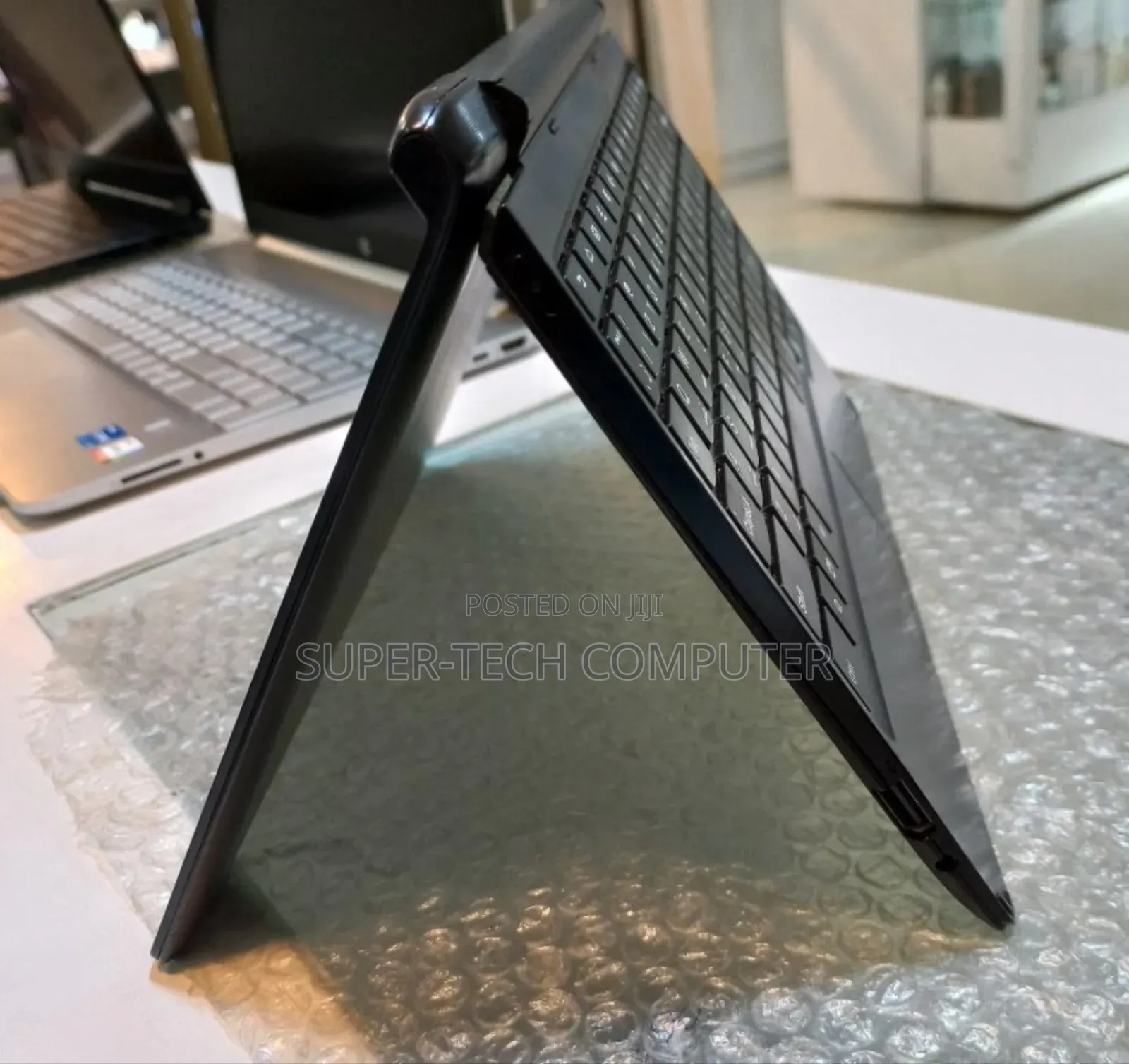 New Lenovo ideapad 16 GB Gray