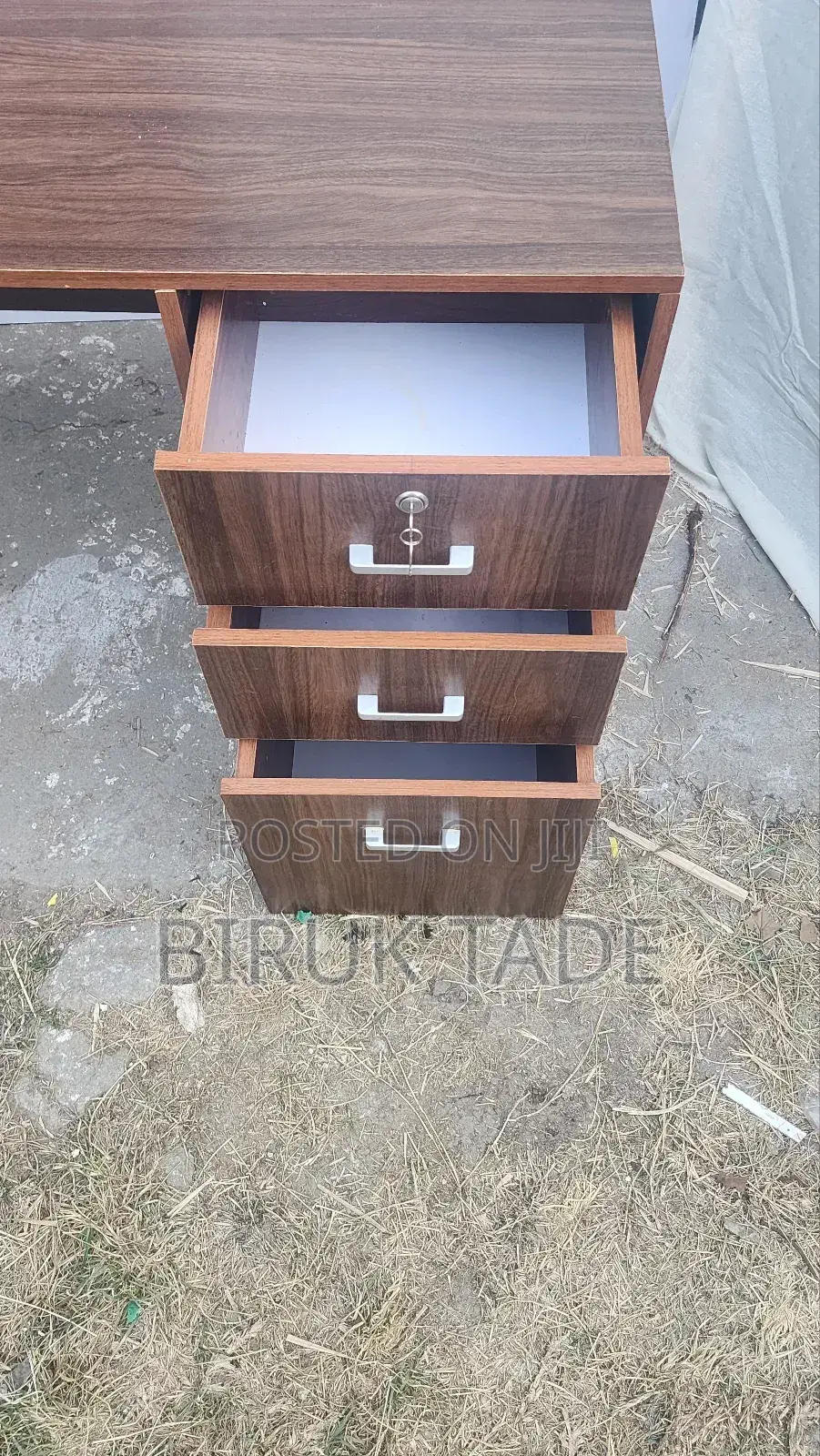 Office Table 130×60cm