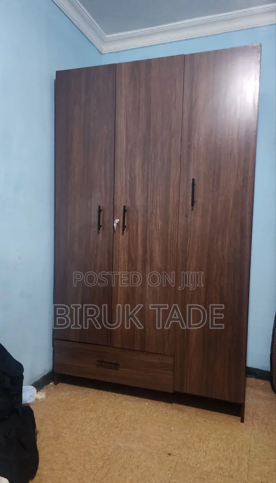Closet 200×120cm With Laminated MDF