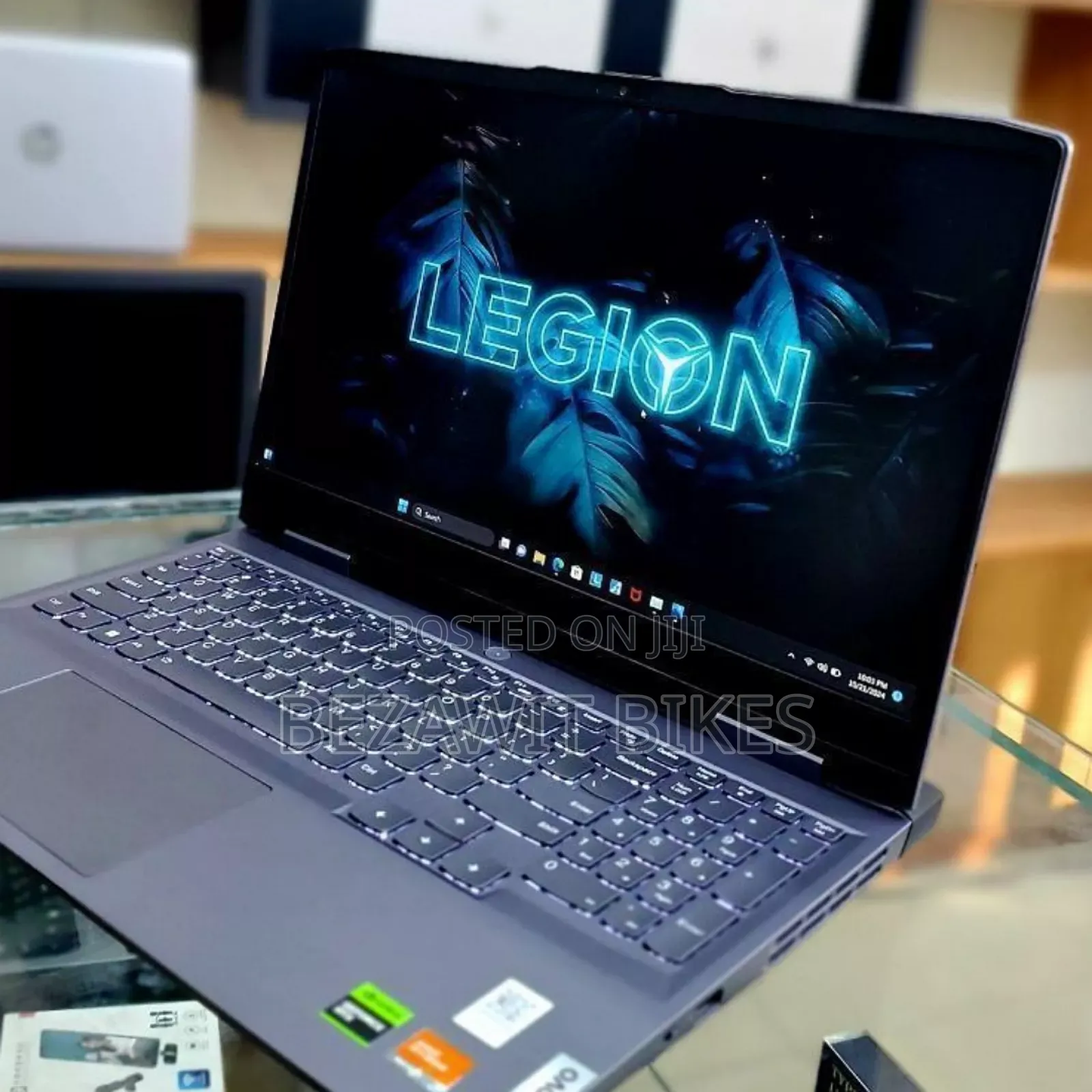 New Laptop Lenovo 16GB AMD Ryzen 7 SSD 512GB