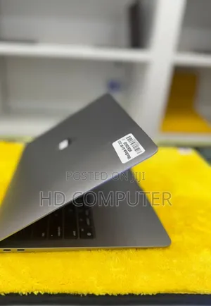 Laptop Apple MacBook Pro M1 8GB Apple M1 SSD 256GB