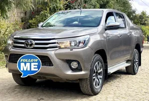 Toyota Hilux 2018 Silver