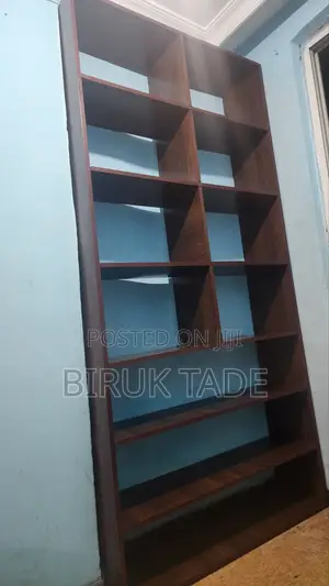 Photo - Mounted Bookshelf