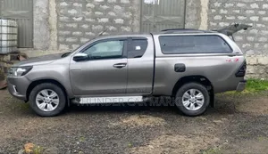 Toyota Hilux 2019 Silver