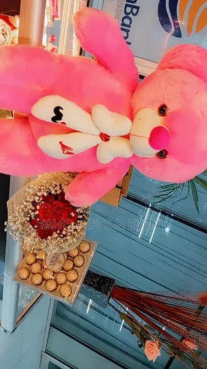 Yaho Toy , Flower , Chocolate  Gift 