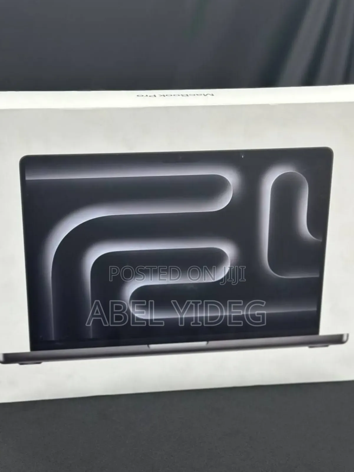 New Laptop Apple MacBook Pro 2023 M3 14-Inch 18GB Apple M3 SSD 512GB