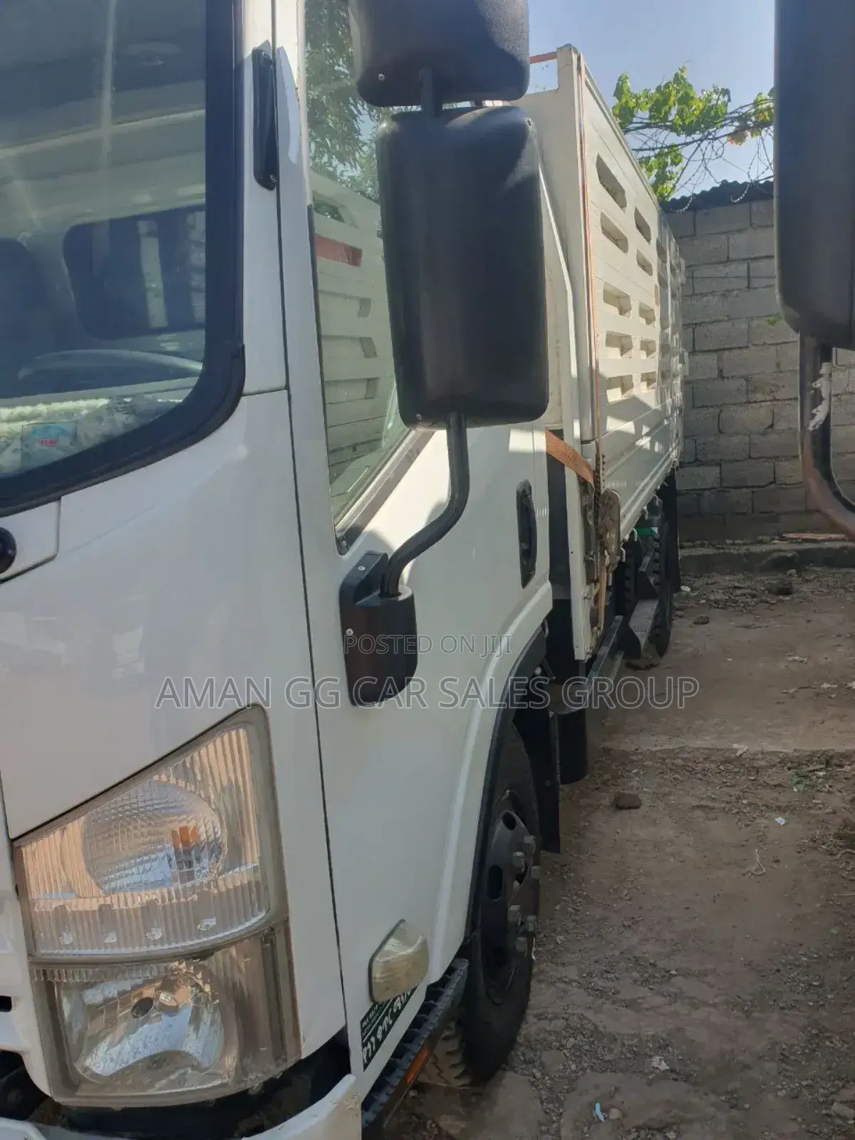 Obama Isuzu. 2022 Model