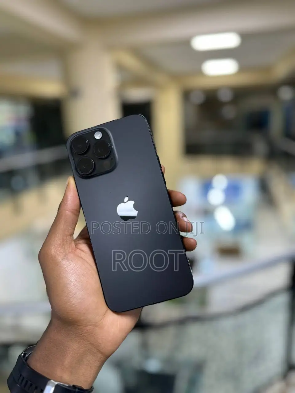 New Apple iPhone 16 Pro Max 256 GB Black