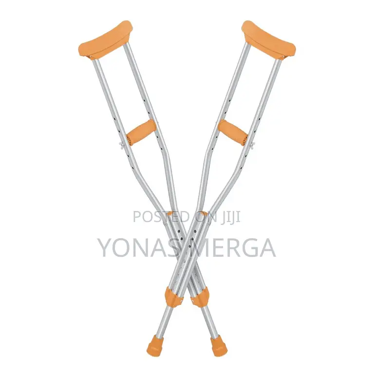 Crutches趀monicare Lightweight Universal Crutches。Crutches