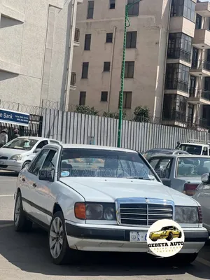 Mercedes-Benz 230E 1991 White