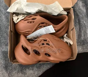 Adidas Foam Runner RNR WMNS Shoes