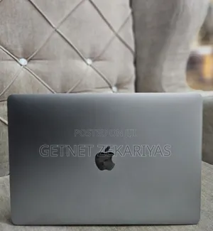 New Laptop Apple MacBook Pro 2019 8GB Intel Core i5 SSD 256GB