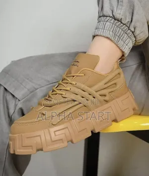 Photo - VAR Man Master Quality Shoes for You