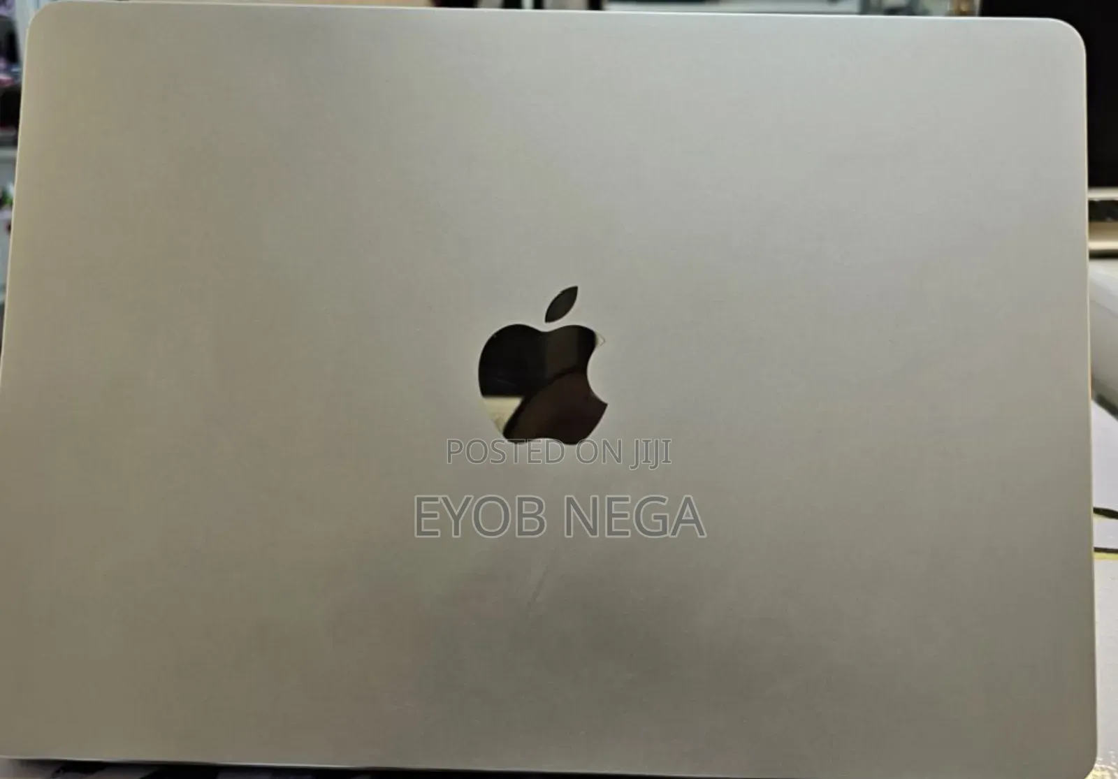 New Laptop Apple MacBook Air 2022 M2 8GB Apple M2 SSD 256GB