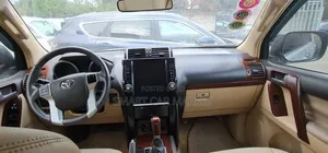 Toyota Land Cruiser 2016 Silver