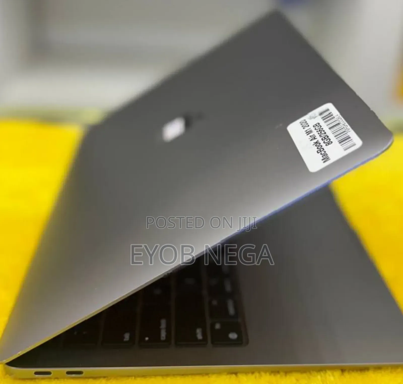 New Laptop Apple MacBook Air 2020 M1 8GB Apple M1 SSD 256GB