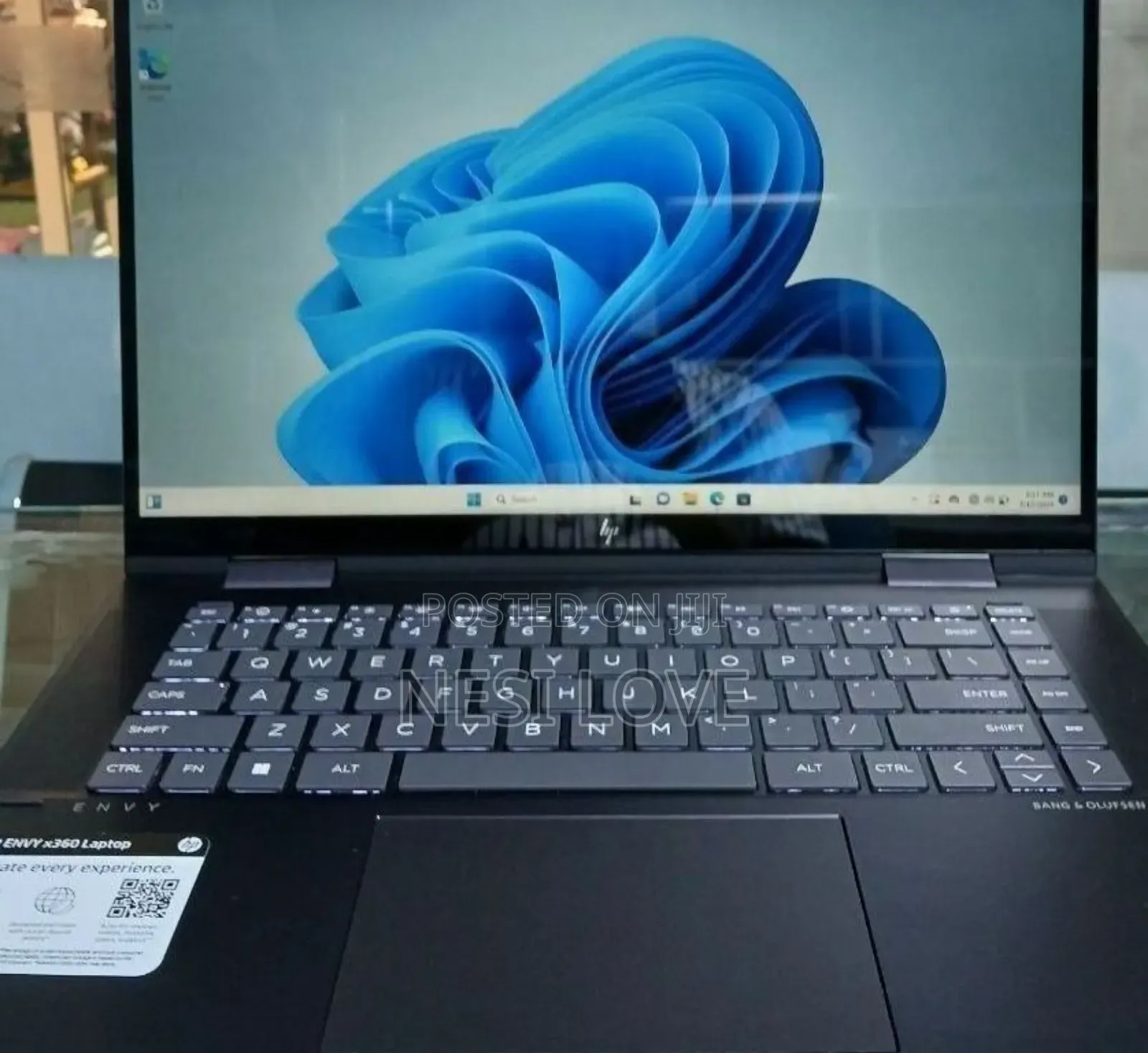 New Laptop HP Envy X360 16GB AMD Ryzen 5 SSD 512GB