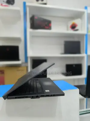 New Laptop Asus ROG Zephyrus G15 16GB Intel Core i7 SSD 512GB