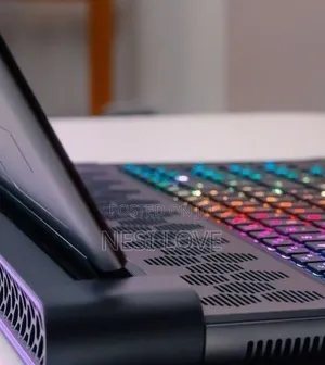 New Laptop Alienware M17x R2 16GB Intel Core I7 SSD 1T