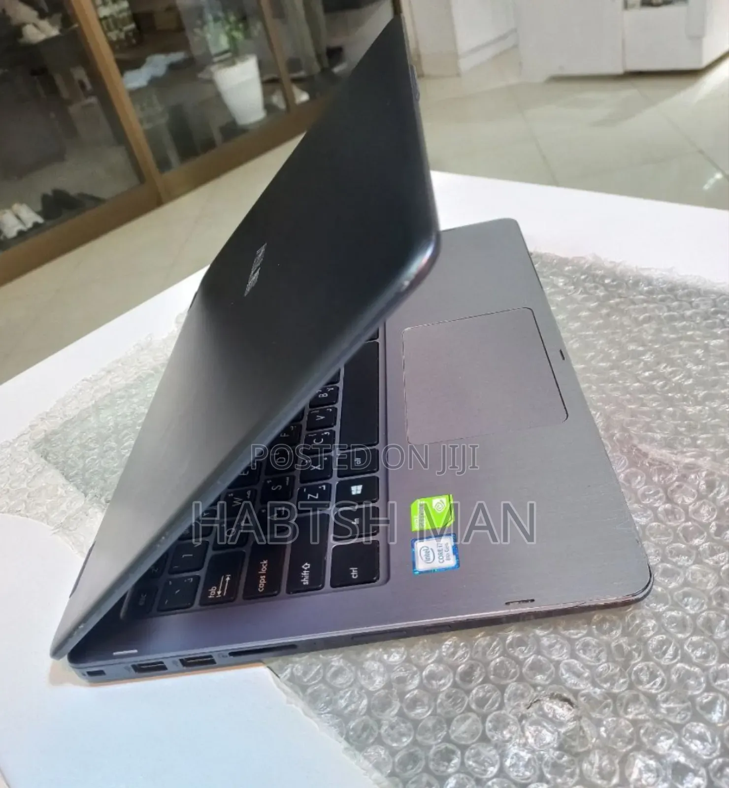 New Laptop Asus Vivobook E200HA 8GB Intel Core I7 HDD 1T