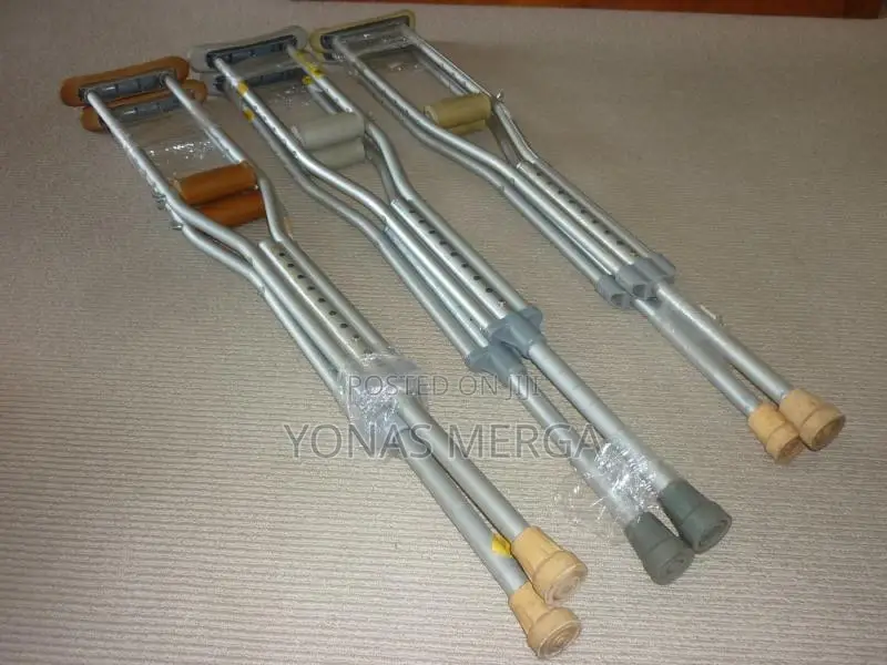 Adjustable Crutches (Delivery Available)喙crutches虹crutches
