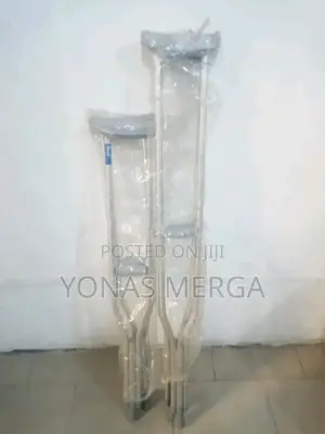 Photo - Crutches挖adjustable Elbow Crutch With Anatomic Grip角kranch