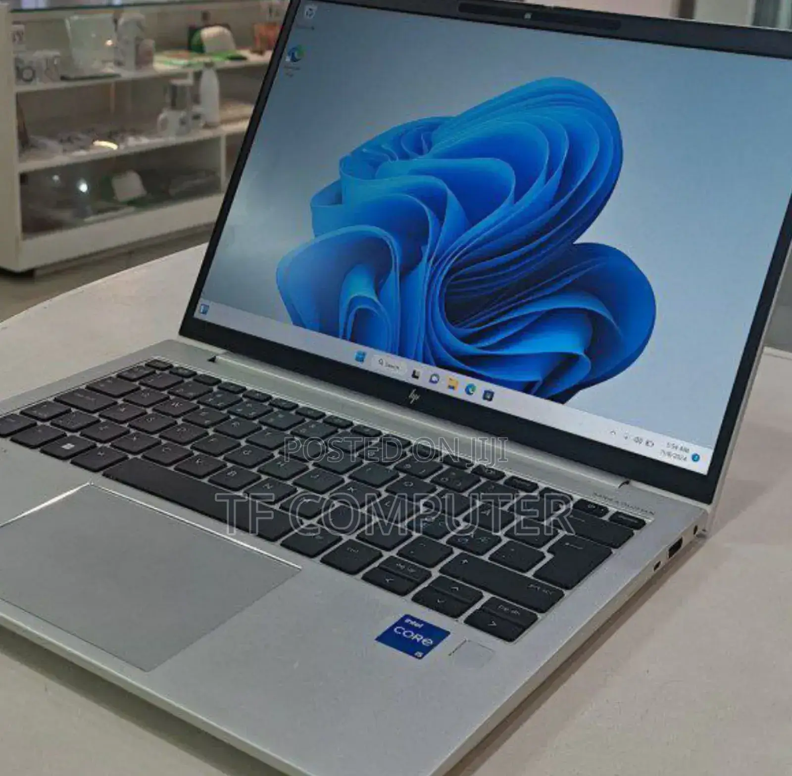 New Laptop HP EliteBook 830 G9 16GB Intel Core I7 SSD 512GB